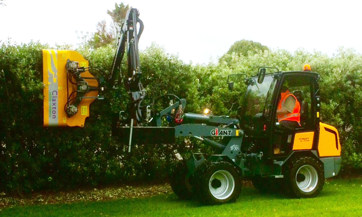 Mechanised Hedge Trimming